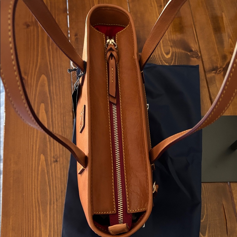 NWT Dooney & Bourke Florentine Small Charleston Shopper in Natural - Picture 5 of 14